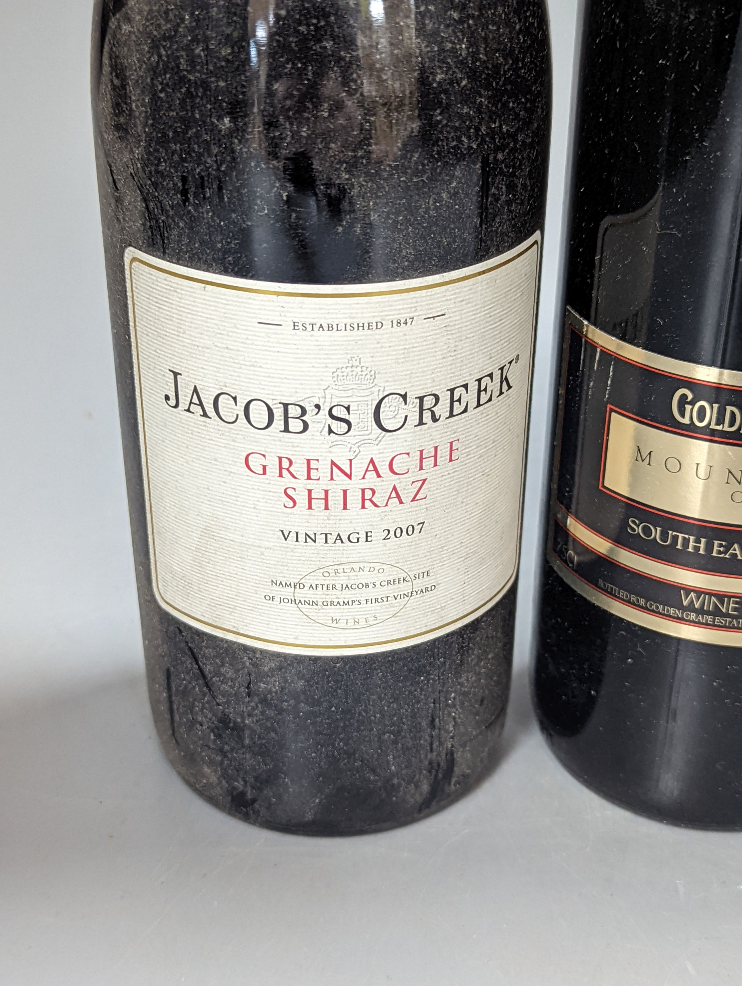 Assorted Australian red wine, 12 bottles